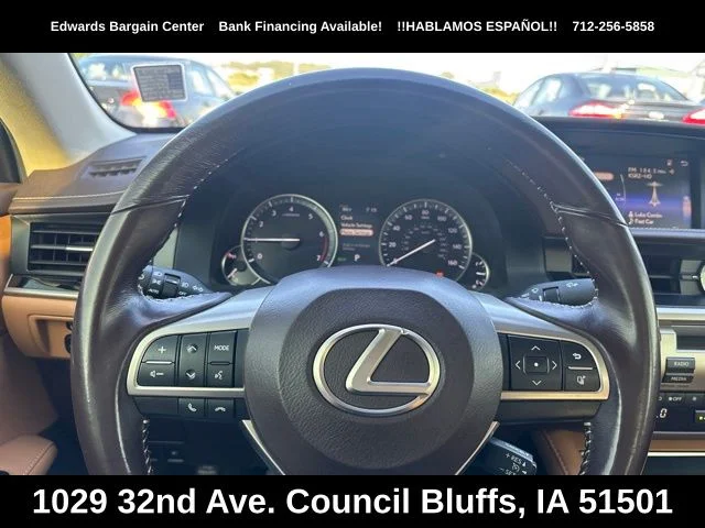 Used 2016 White Lexus 350 image 18