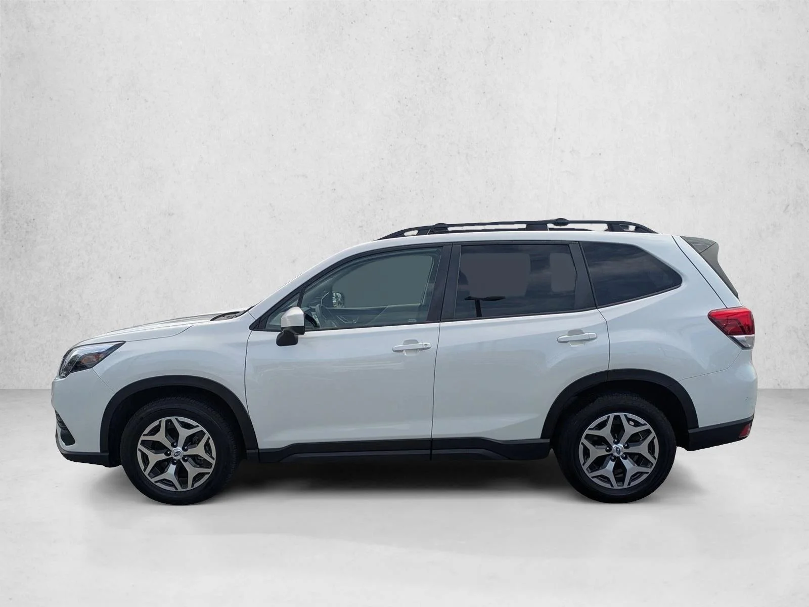 Used 2024 Crystal White Pearl Subaru Premium image 9
