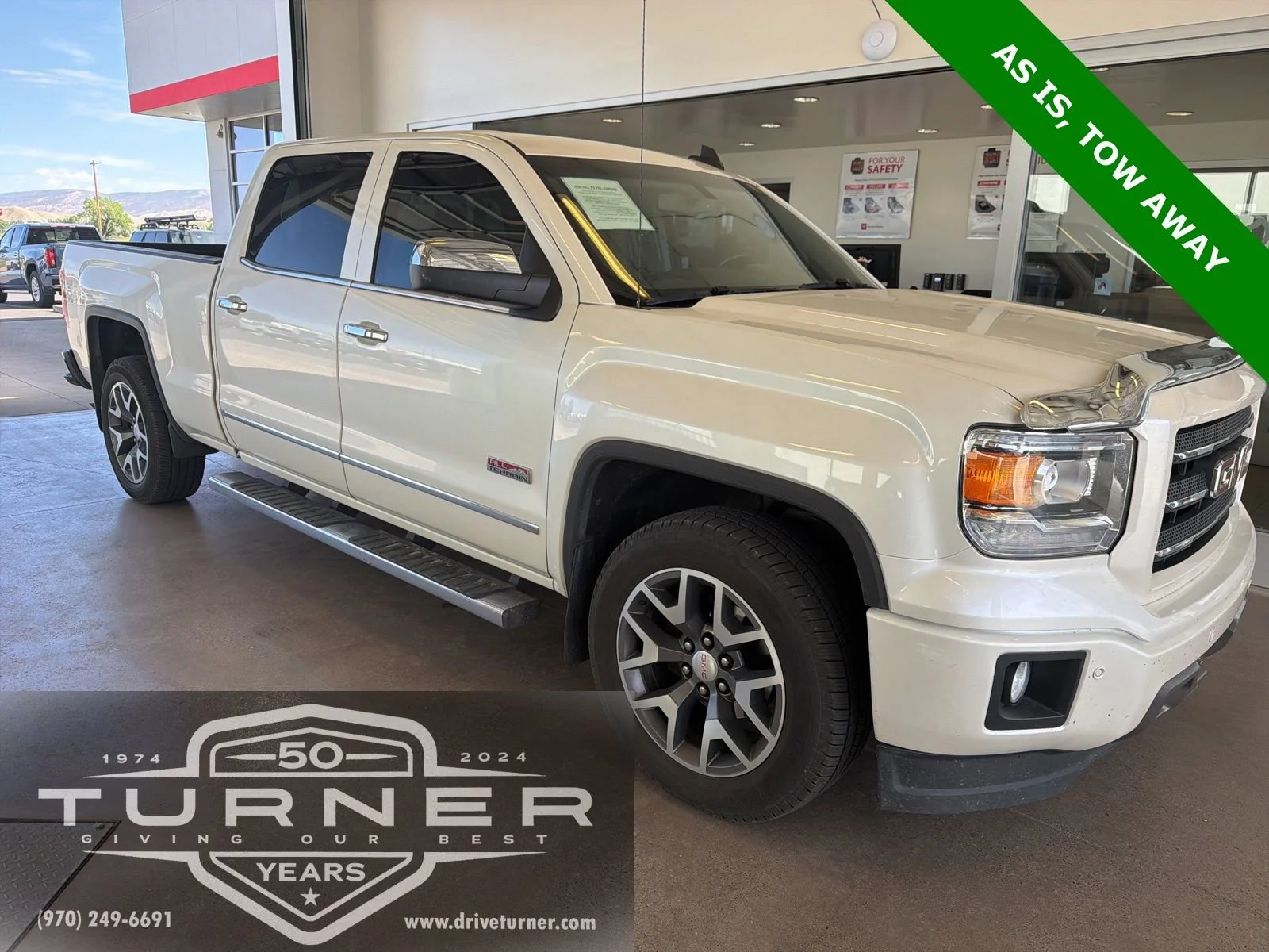2015 GMC Sierra 4WD Crew Cab SLT SWB's photo