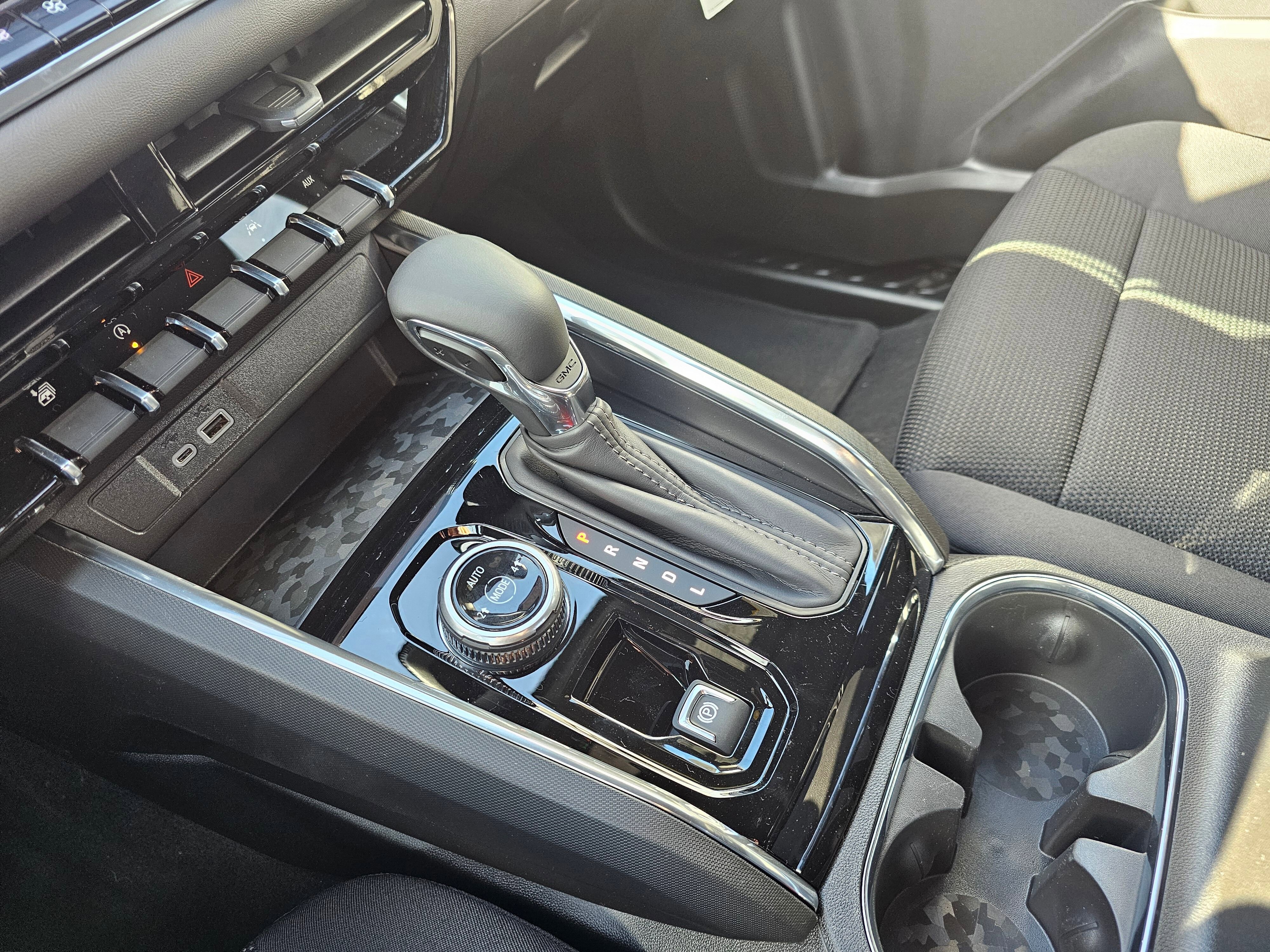 2026 GMC Canyon Elevation - Photo 23