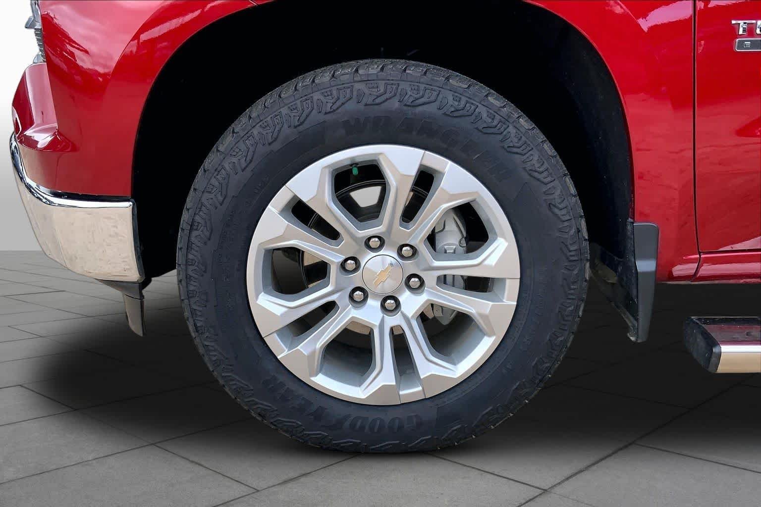 2023 Chevrolet Silverado 1500 LTZ - Photo 11