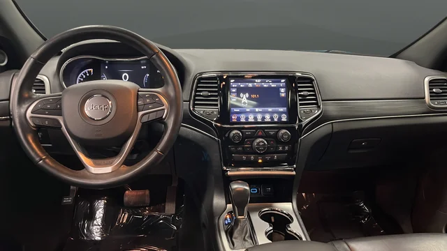 Used 2019 Bright White Clearcoat Jeep Limited image 11