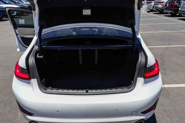 Used 2019 White BMW 330i image 29