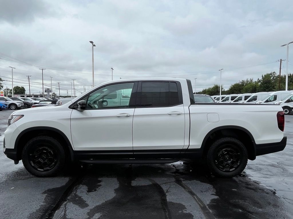 Used 2025 White Honda Sport image 10