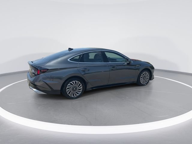 Certified Used 2025 Gray Hyundai SEL image 8