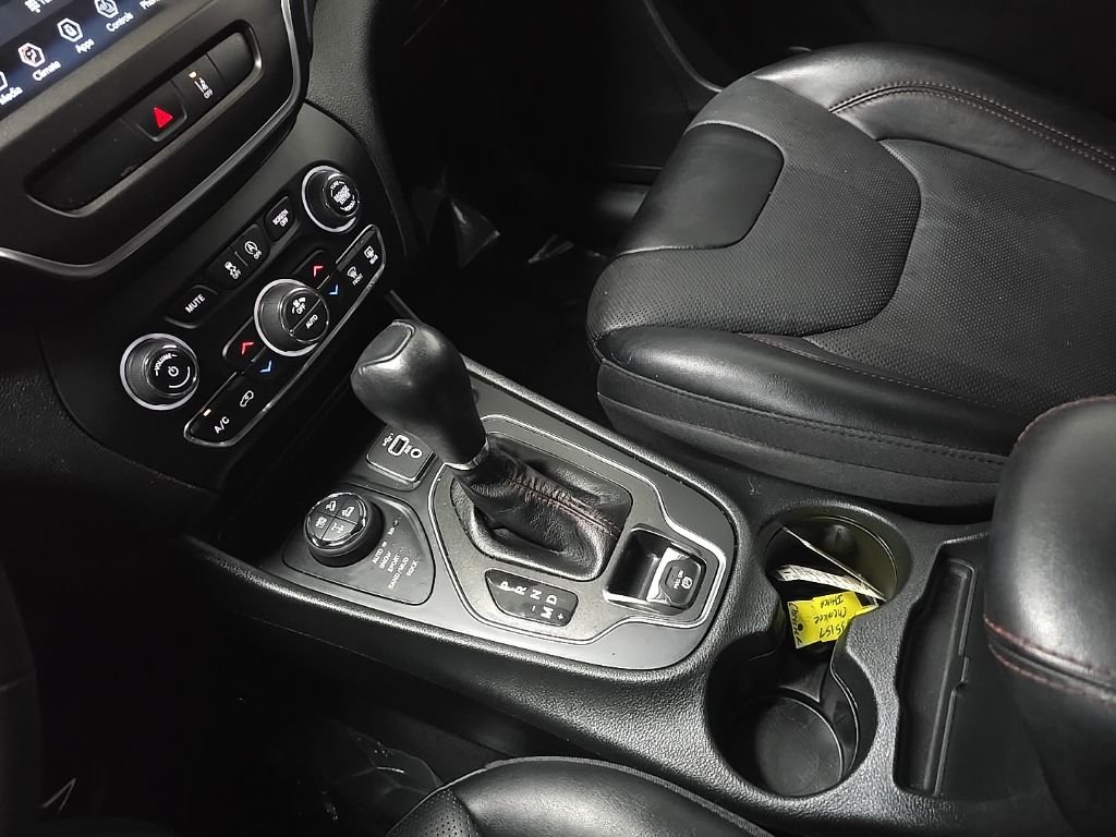 Used 2022 Black Jeep Trailhawk image 28