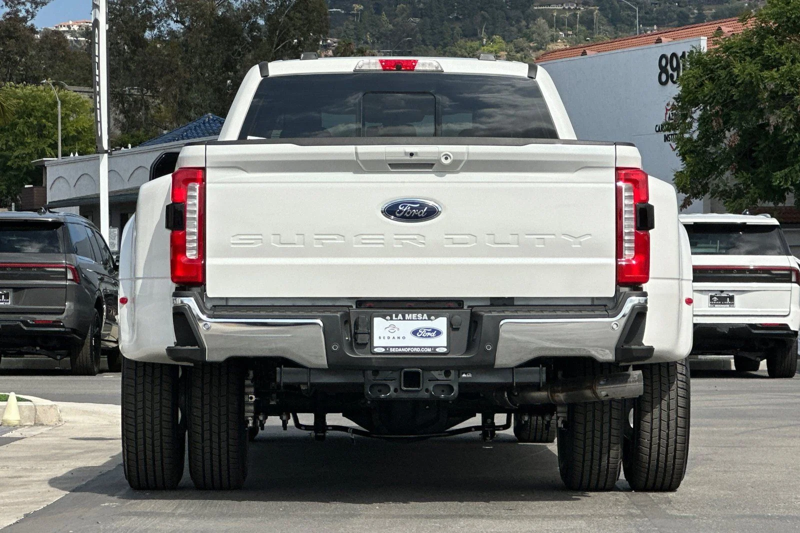 New 2026 Star White Metallic Tri-Coat Ford F-350® Lariat® image 4