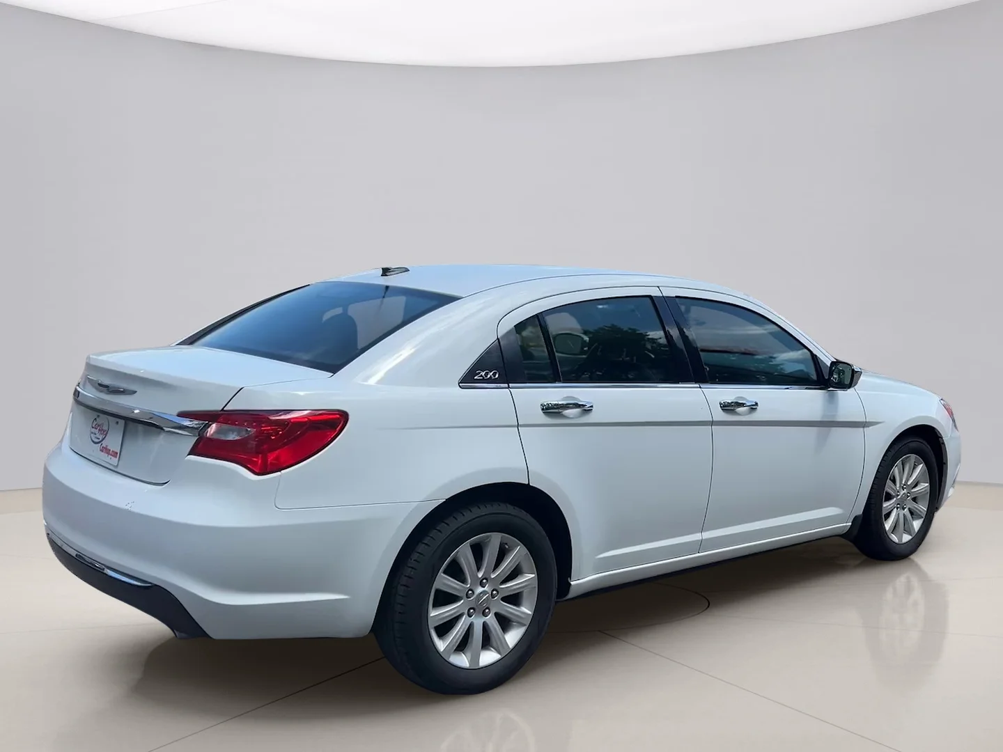 Used 2014 White Chrysler LIMITED image 8
