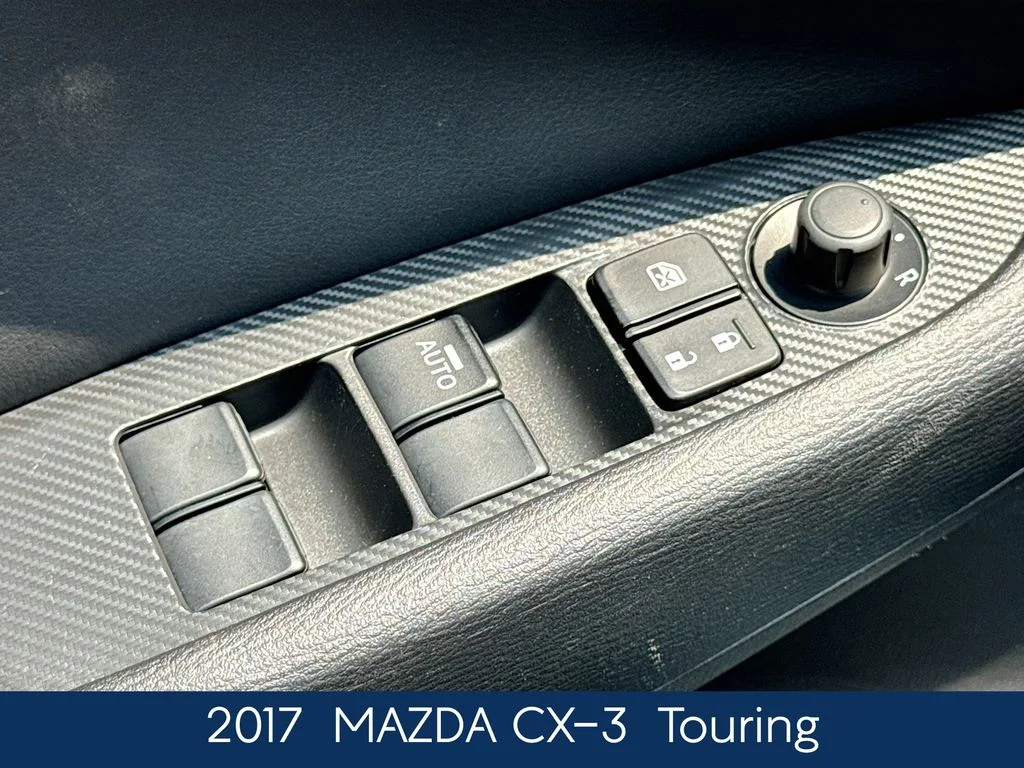 Used 2017 White Mazda Touring image 19