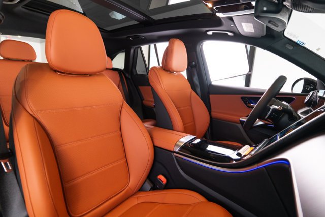 New 2027 Obsidian Black Metallic Mercedes-Benz GLC 300 image 49