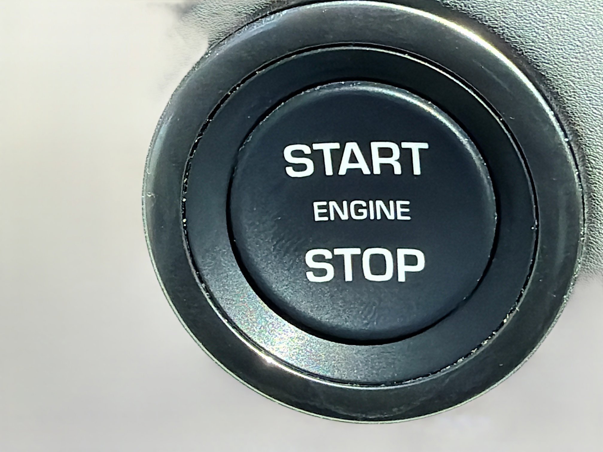 Certified Used 2024 Fuji White Land Rover Dynamic SE image 34