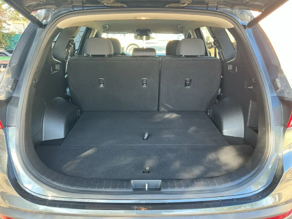 Used 2023 Gray Hyundai SEL image 28