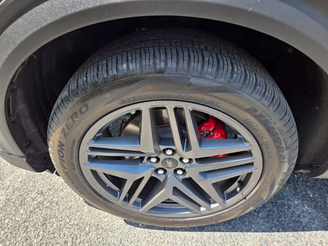 Used 2025 Gray Ford ST-Line image 23