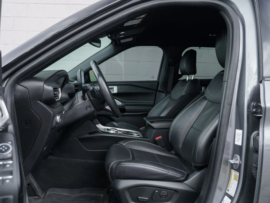 Used 2022 Gray Metallic Ford ST image 17