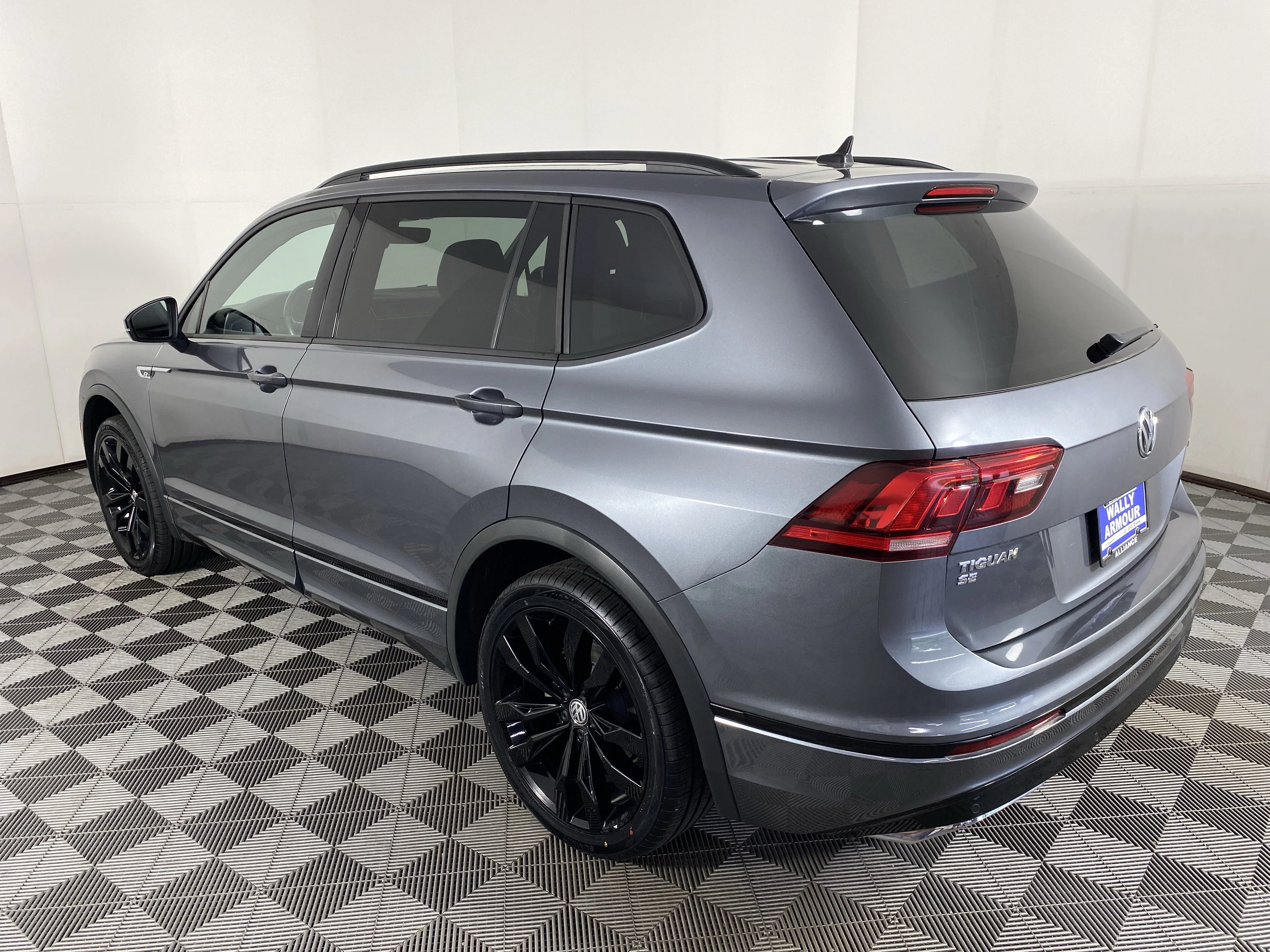 Used 2021 Platinum Gray Metallic Volkswagen SE R-Line Black image 10