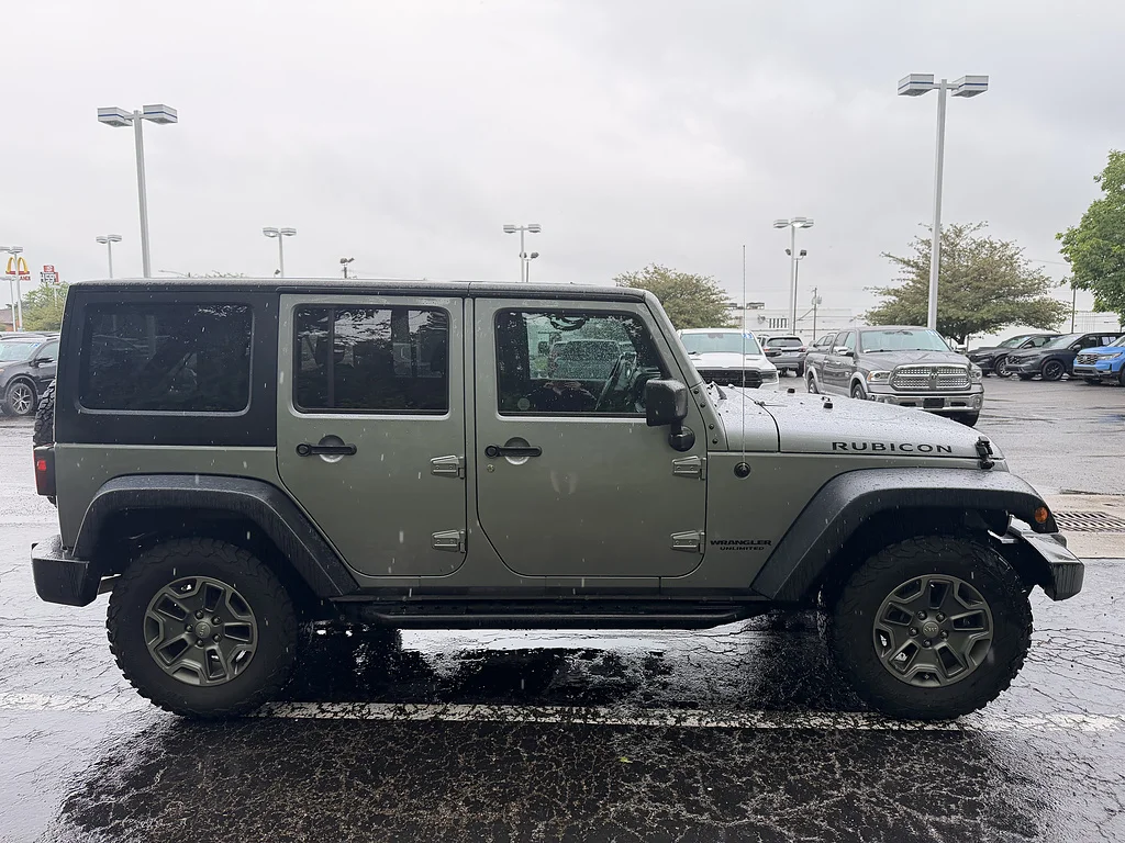 Used 2017 Billet Silver Metallic Clear Coat Jeep Rubicon image 2