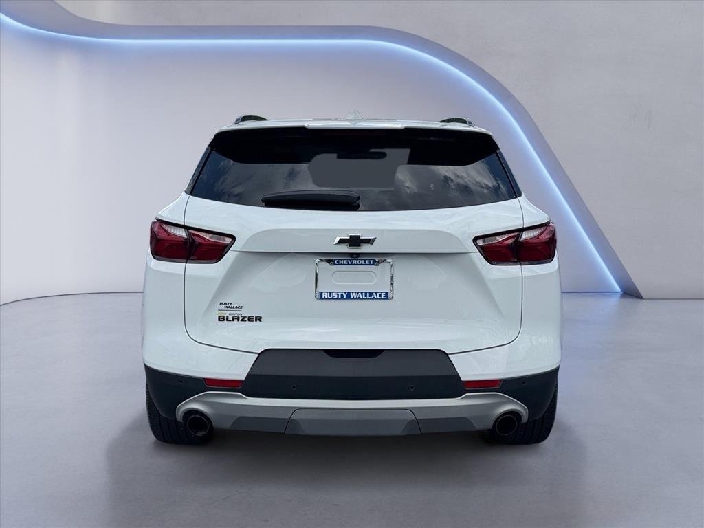 Used 2020 SUMMIT WHITE Chevrolet LT image 4