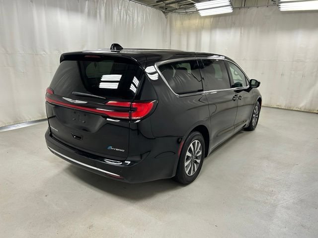 Used 2024  Chrysler Hybrid Select image 4