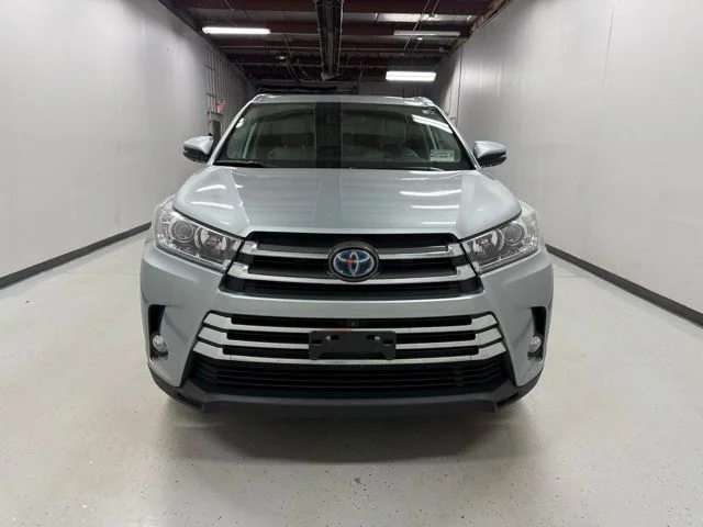 Used 2018 Silver Toyota Limited Platinum image 2