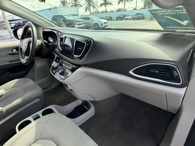 Used 2017 Gray Chrysler Touring image 17
