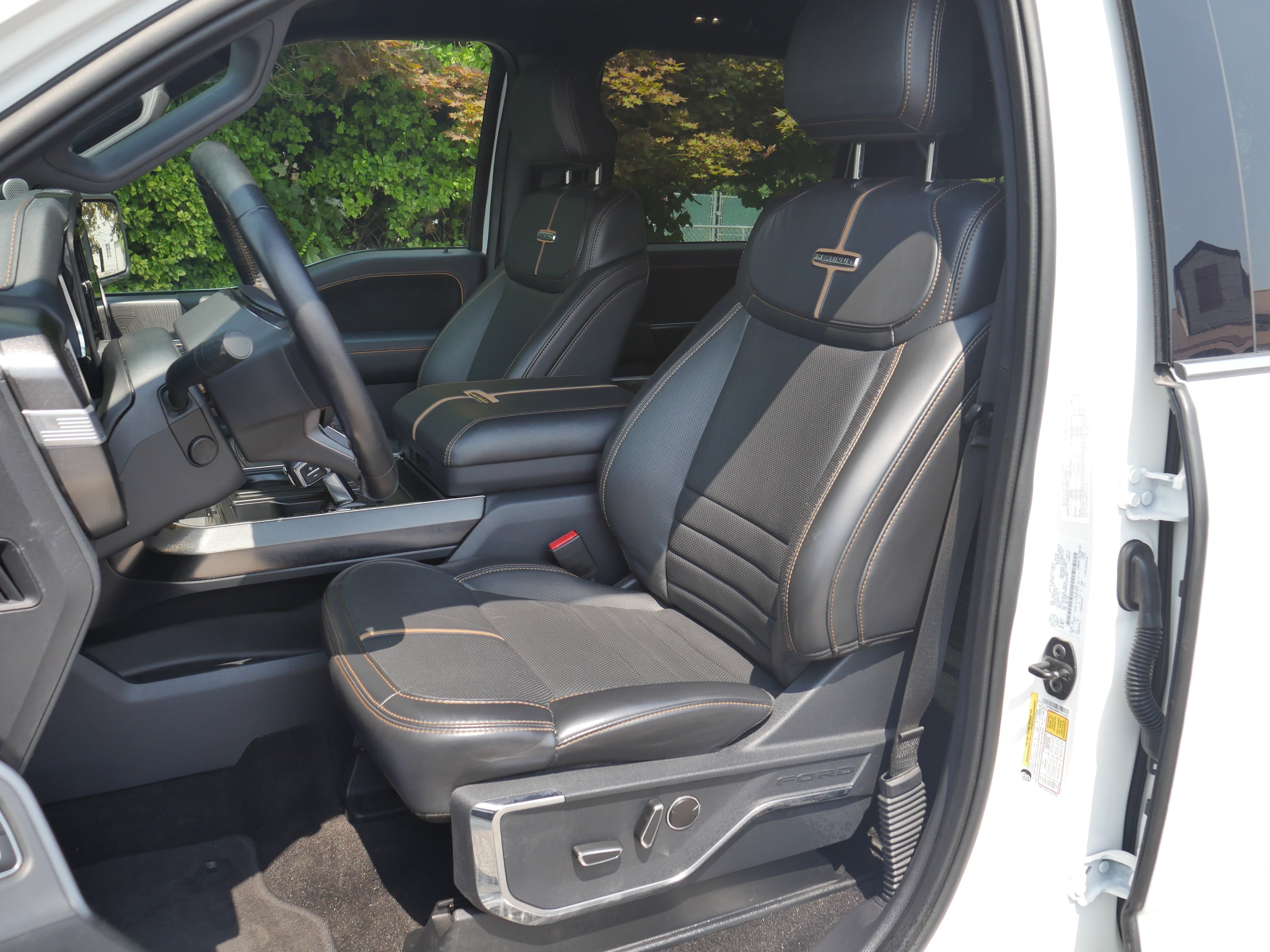 Used 2023 Star White Metallic Tri-Coat Ford Platinum image 38