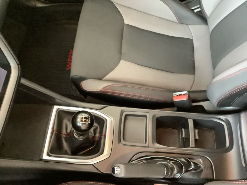 Used 2024 Gray Subaru Base image 23