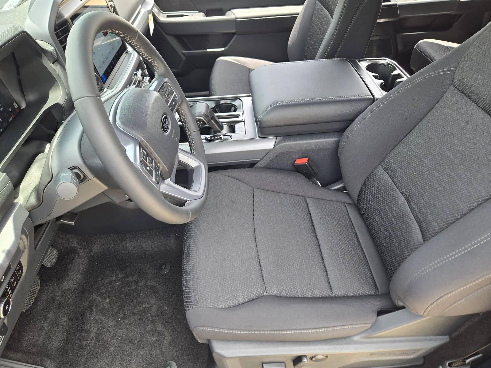 New 2026 Agate Black Metallic Ford XLT image 8