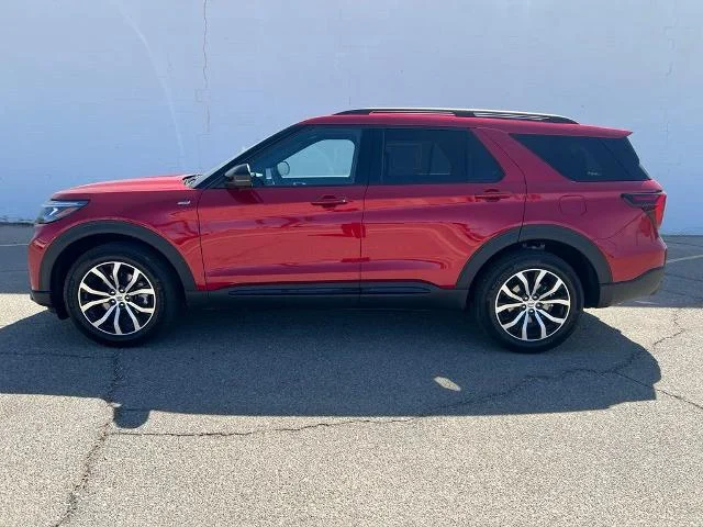 New 2026 Rapid Red Metallic Tinted Clearcoat Ford ST-Line image 38