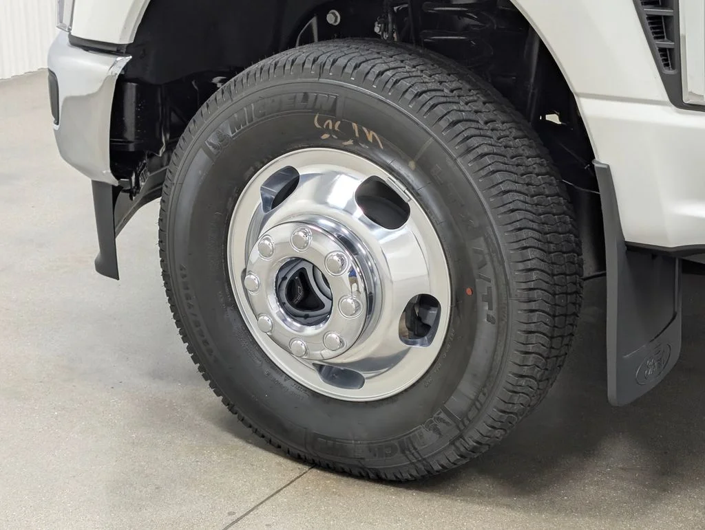 New 2026 Star White Metallic Tri-Coat Ford F-350® King Ranch® image 2
