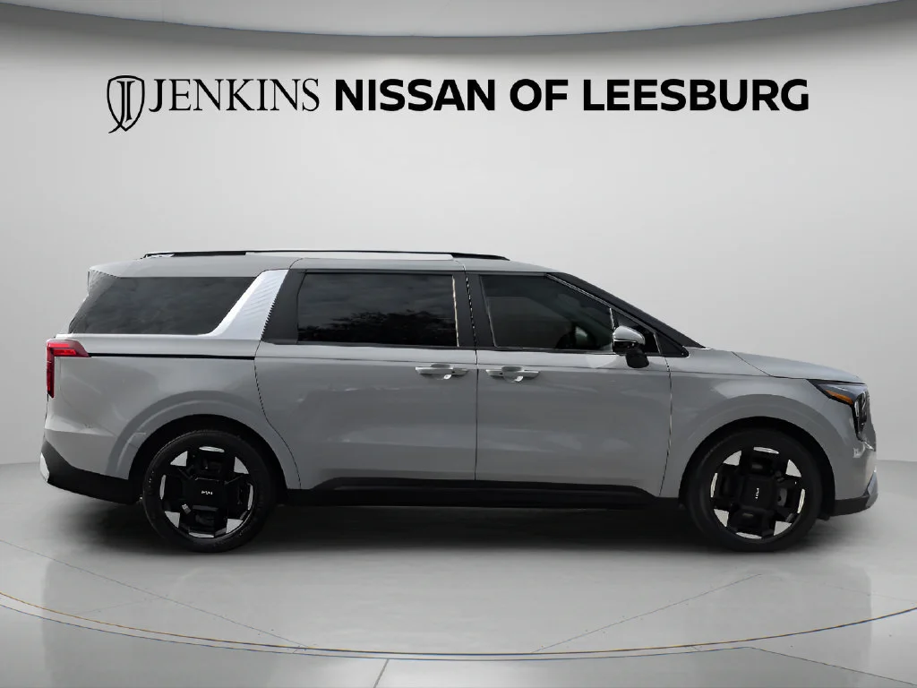 Used 2025 White Kia EX image 3