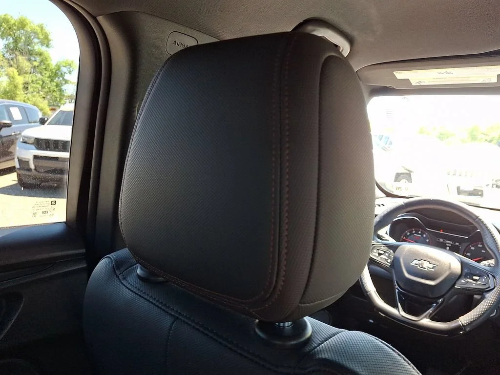 Used 2022 Mosaic Black Metallic Chevrolet RS image 14