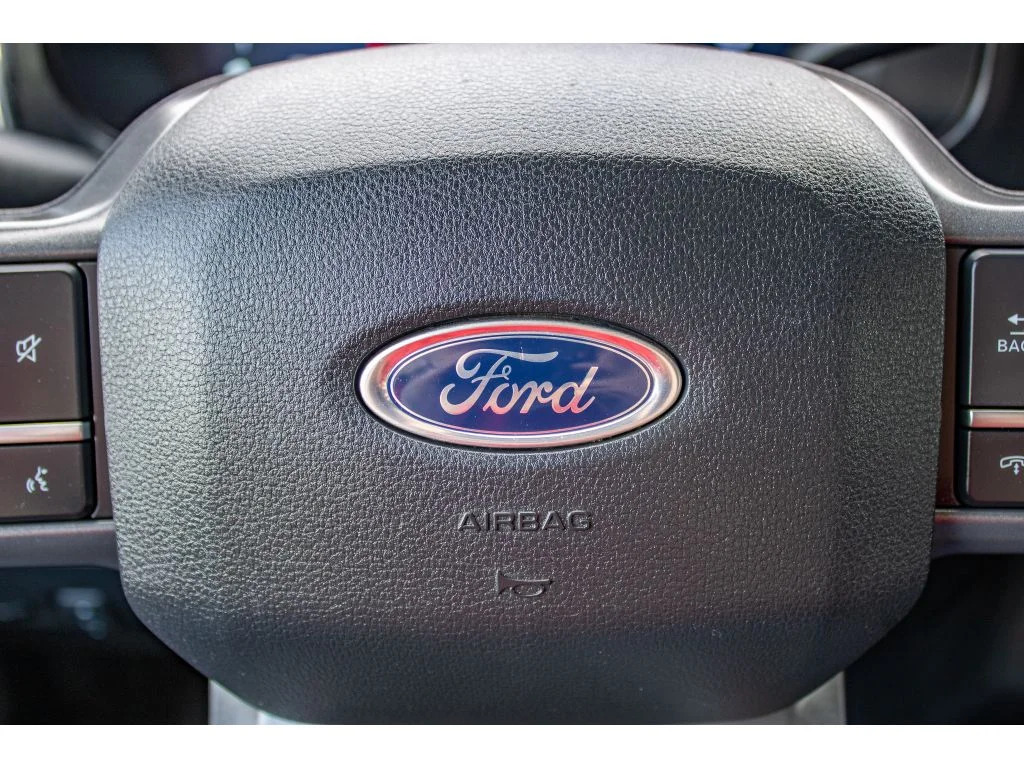 Used 2023 Oxford White Ford LARIAT image 42