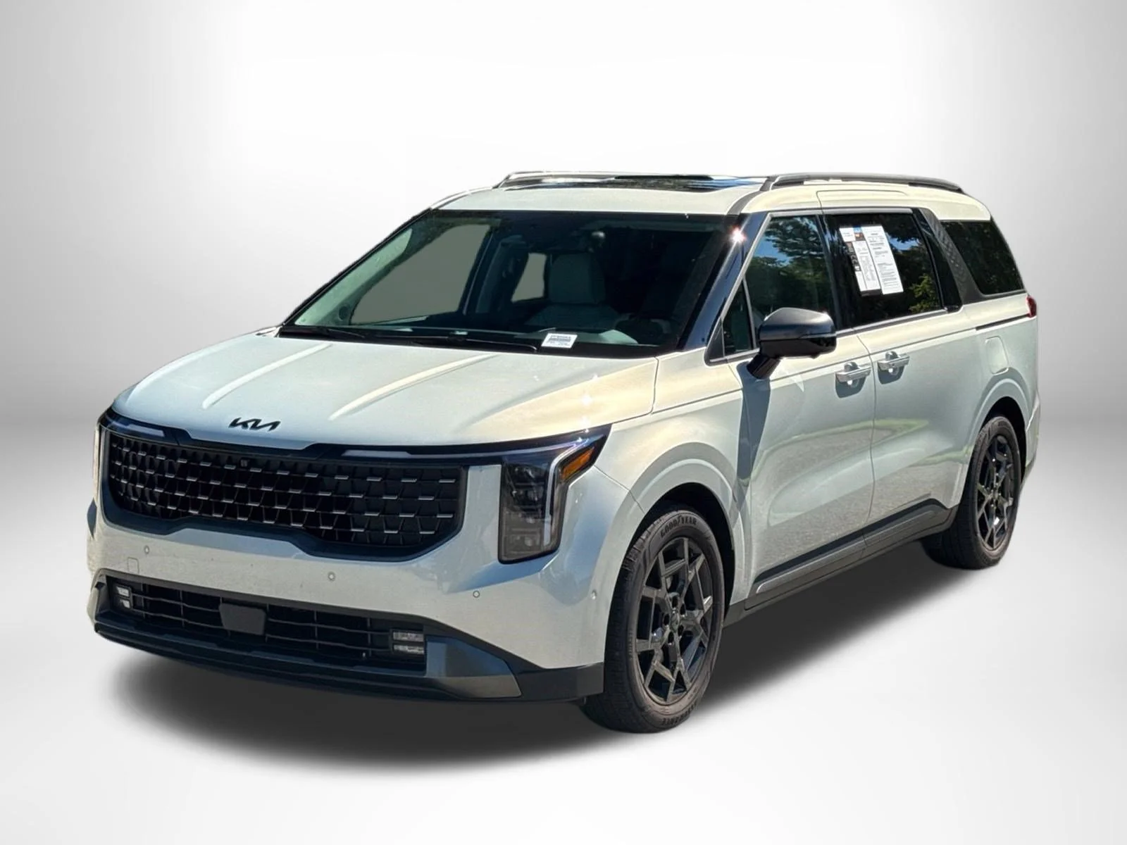 Used 2025 Ivory Silver Kia SX Prestige image 1