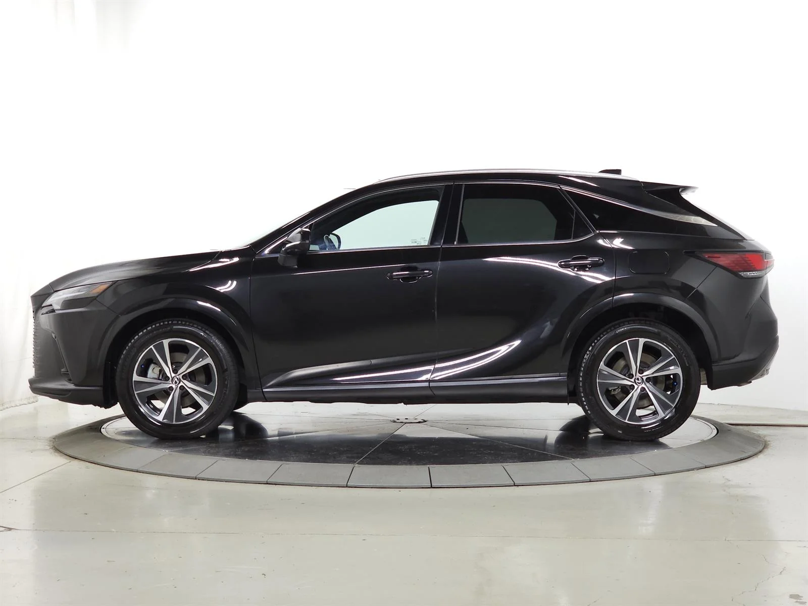 Certified Used 2024  Lexus Premium image 5