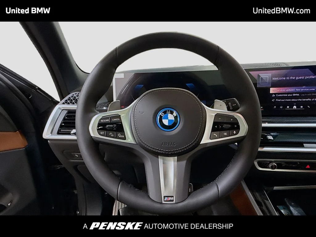 New 2026 Dravit Grey Metallic BMW xDrive50e image 6