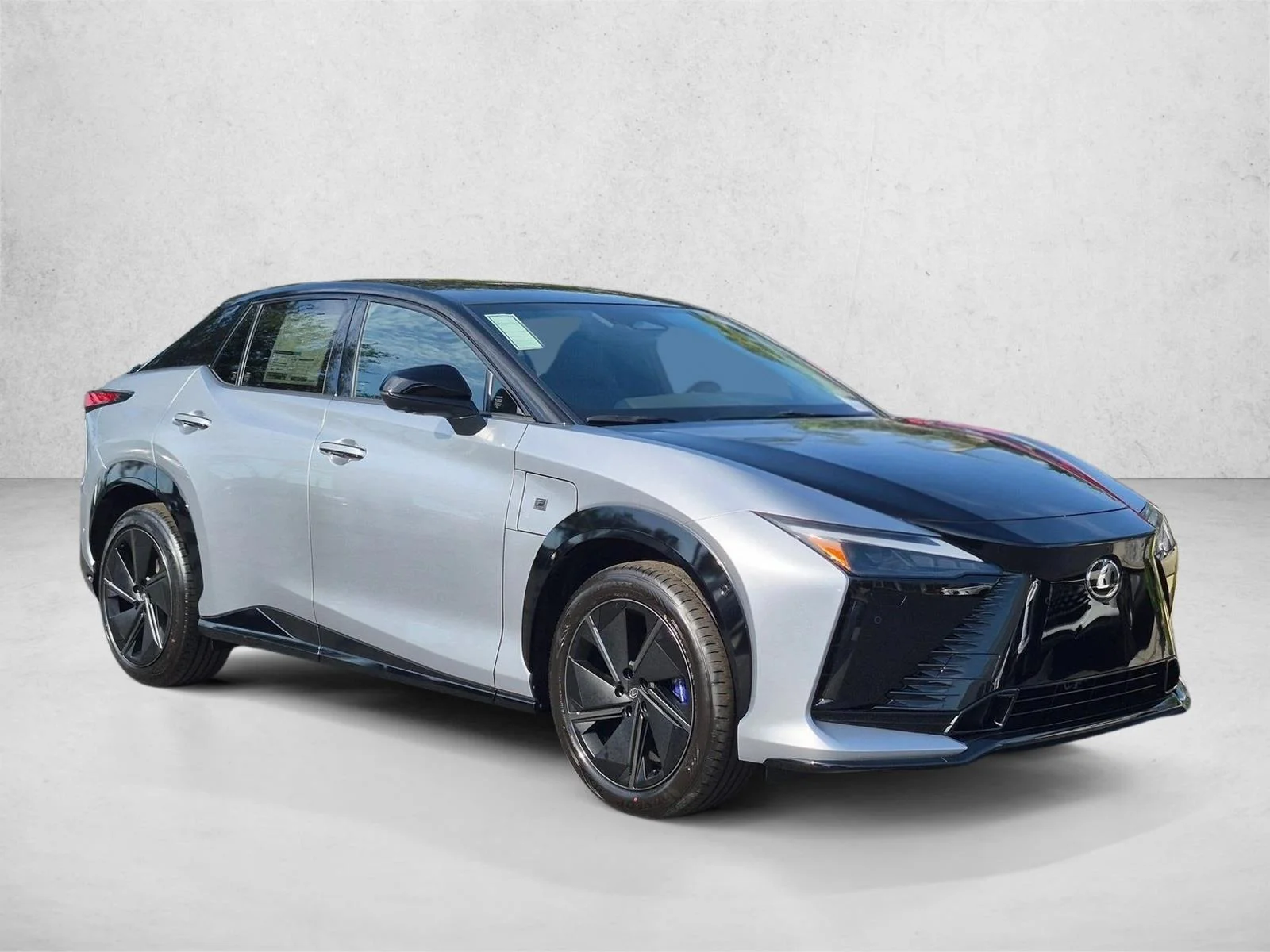 New 2026 Iridium and Black Onyx Lexus  550e F SPORT AWD image 5