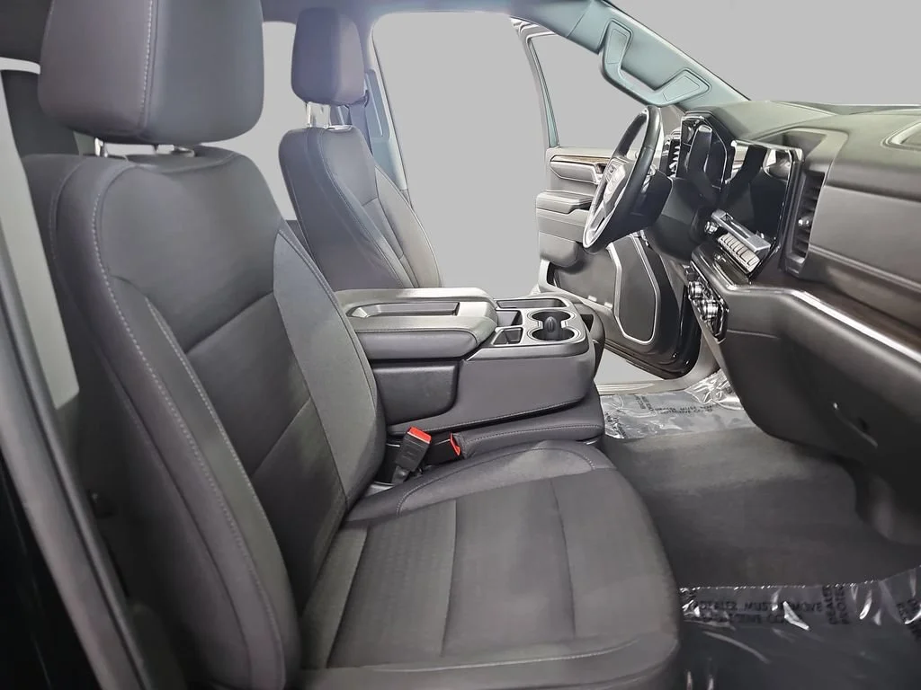 Certified Used 2025 Onyx Black GMC Elevation image 13