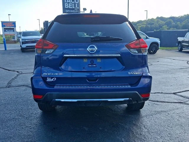 Used 2018 Blue Nissan SV image 5
