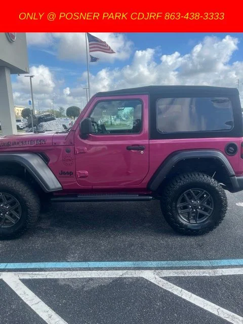Used 2024  Jeep Sport S image 1