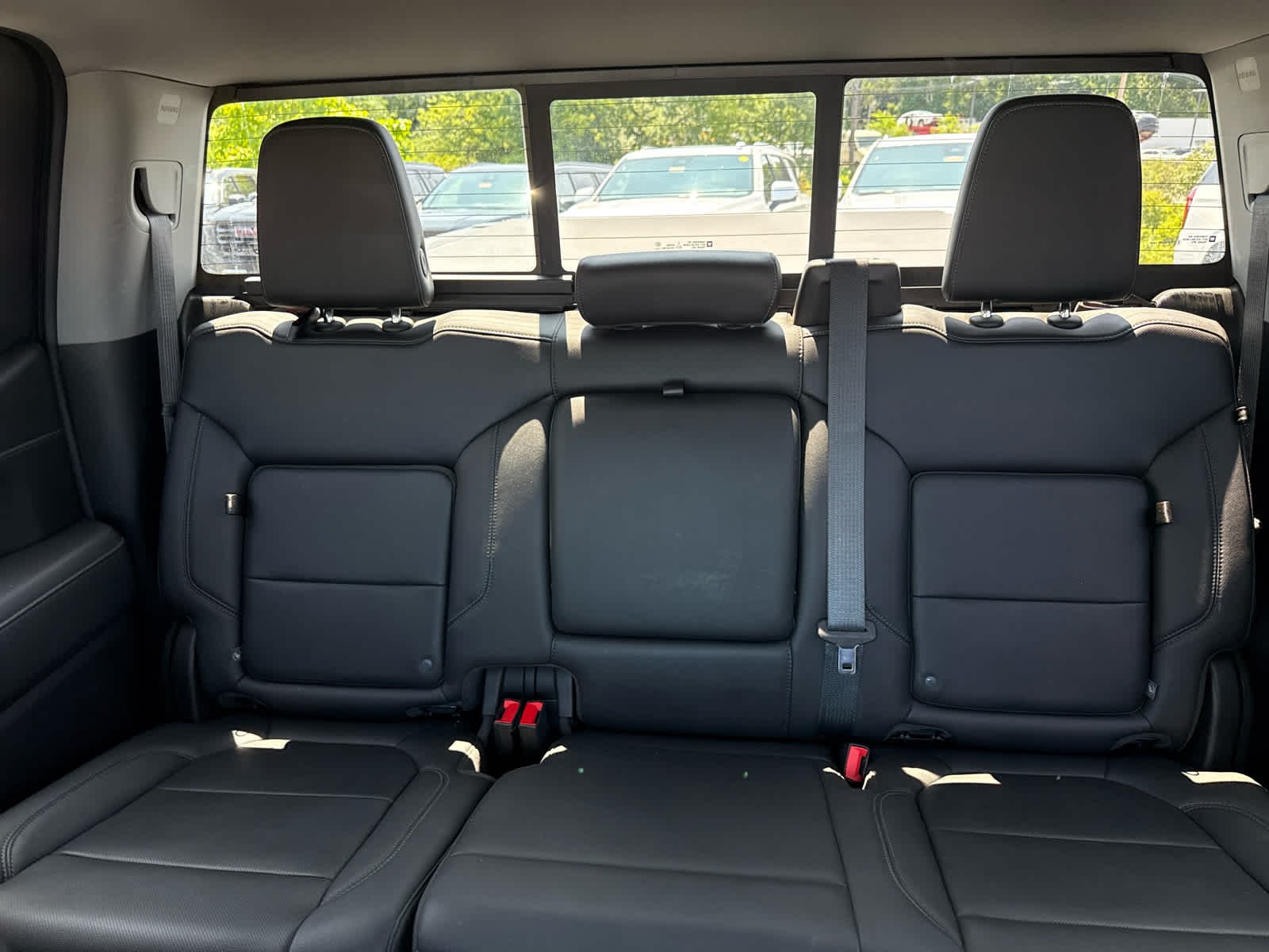 Used 2019 DARK SKY METALLIC GMC SLT image 18