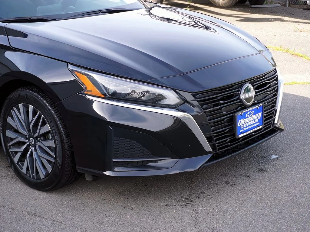 2025 Nissan Altima SV - Photo 10