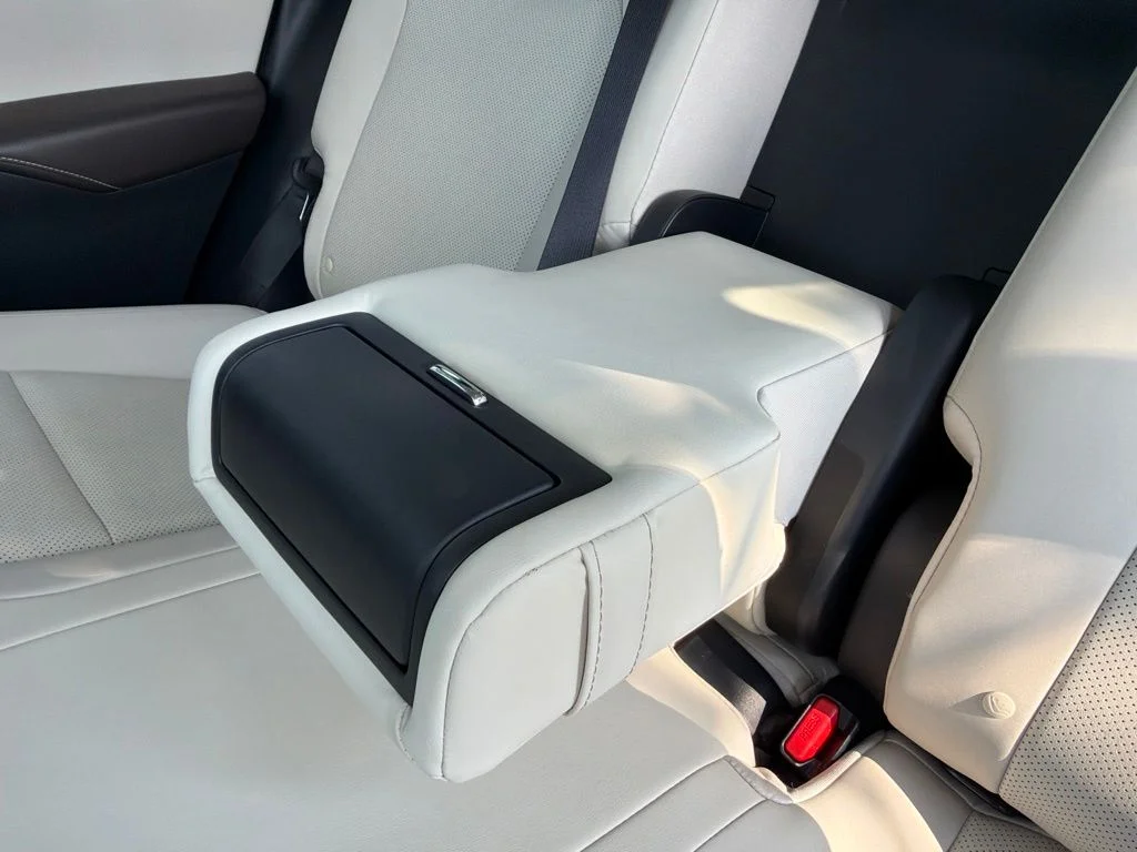 Used 2023 White Lexus 350 Premium image 31