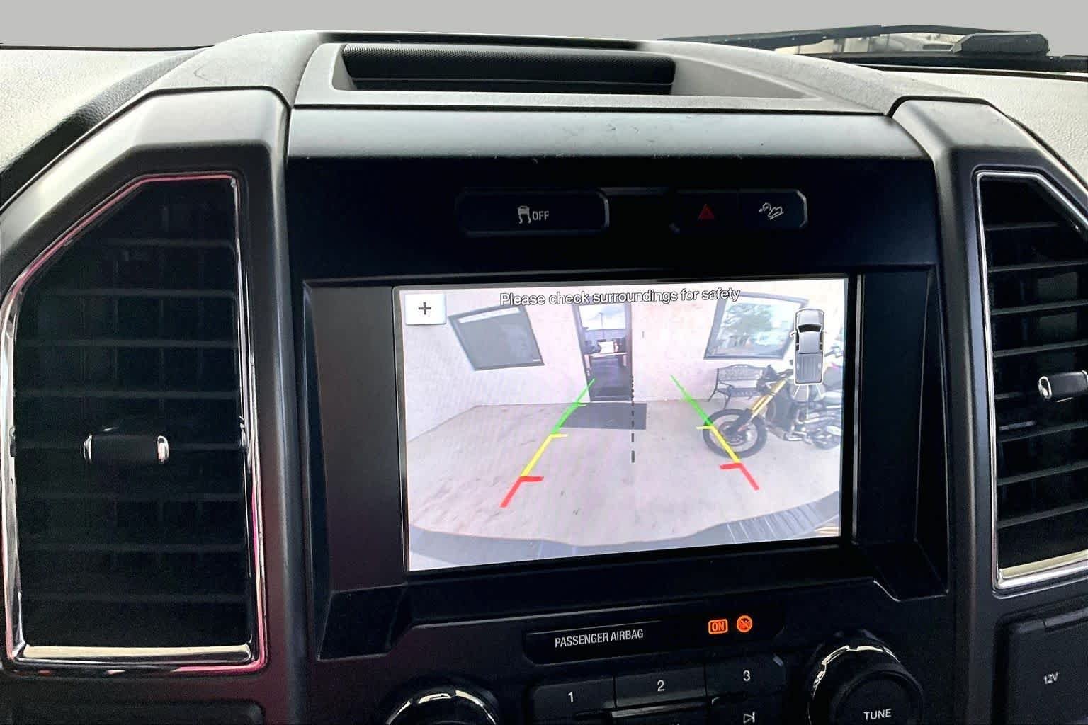 Used 2017 Blue Jeans Ford XLT image 28