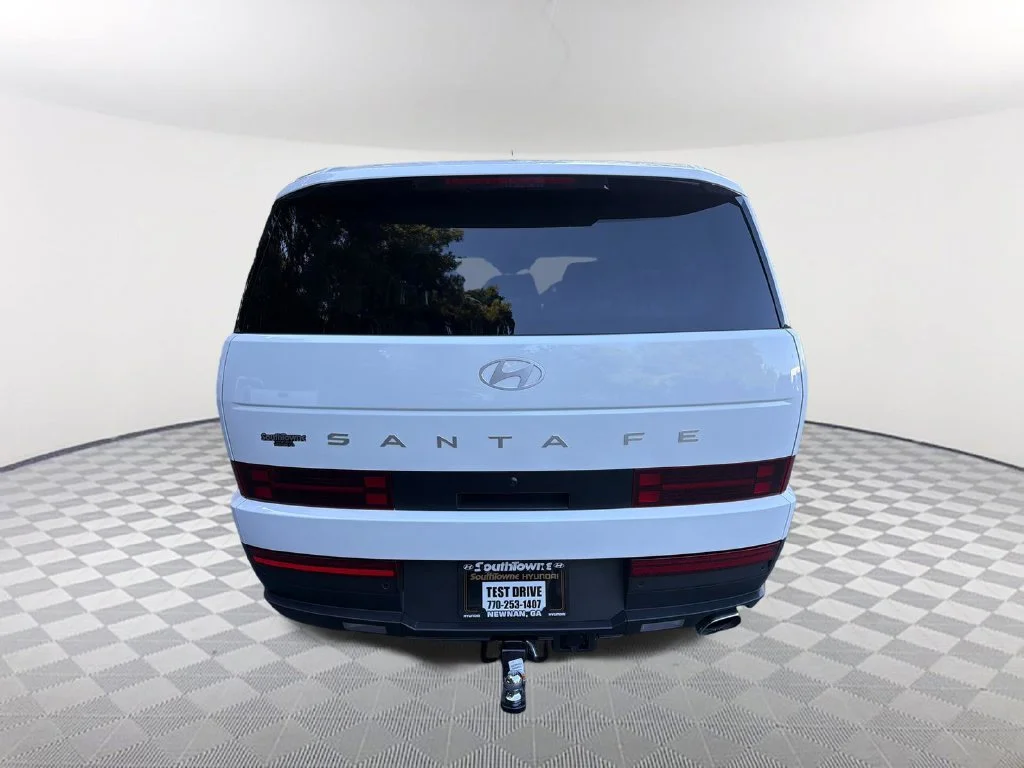 Used 2025 White Hyundai SE image 6