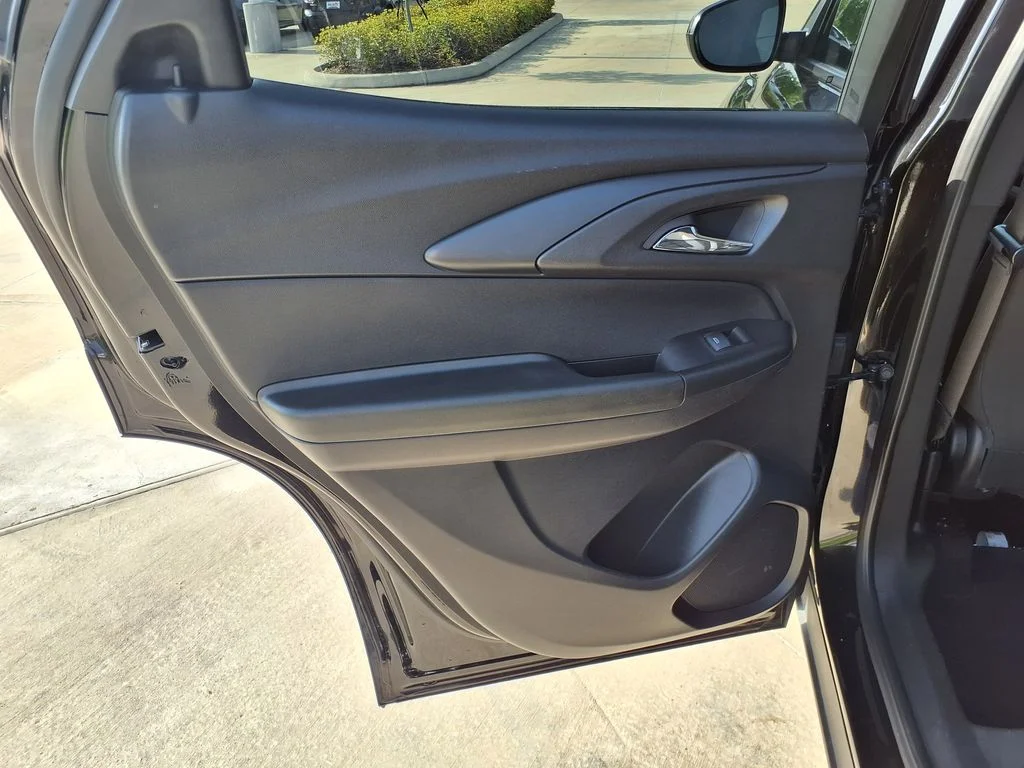 Used 2025 Black Chevrolet LT image 15