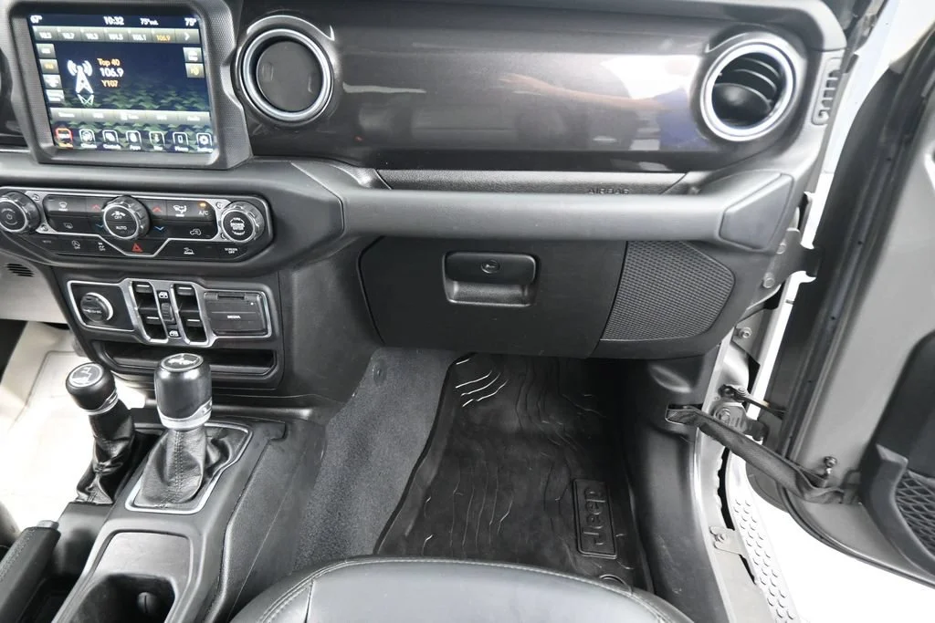 Used 2021 Gray Jeep Unlimited Sahara Altitude image 47