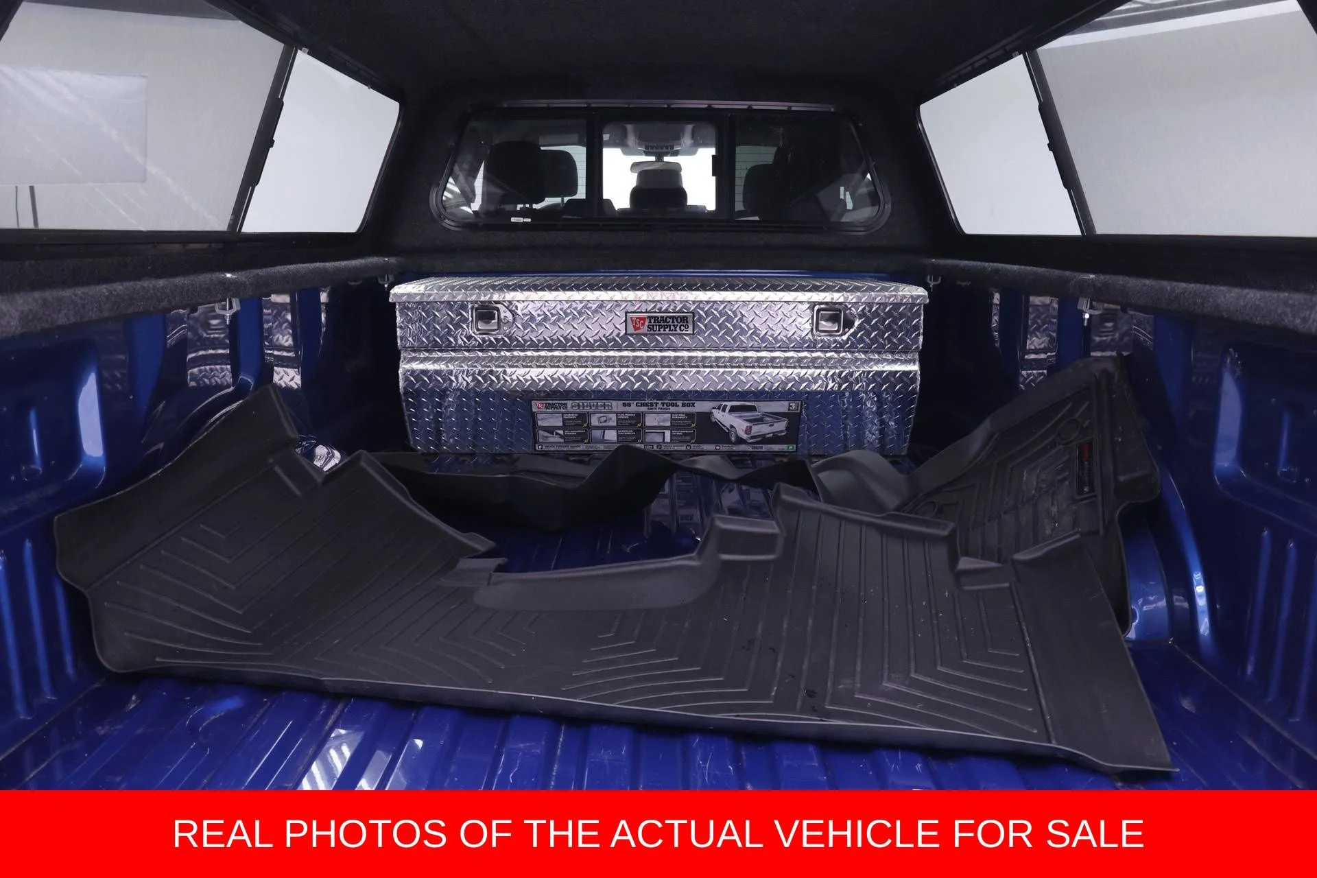 Used 2022 Blue Ford XL image 13