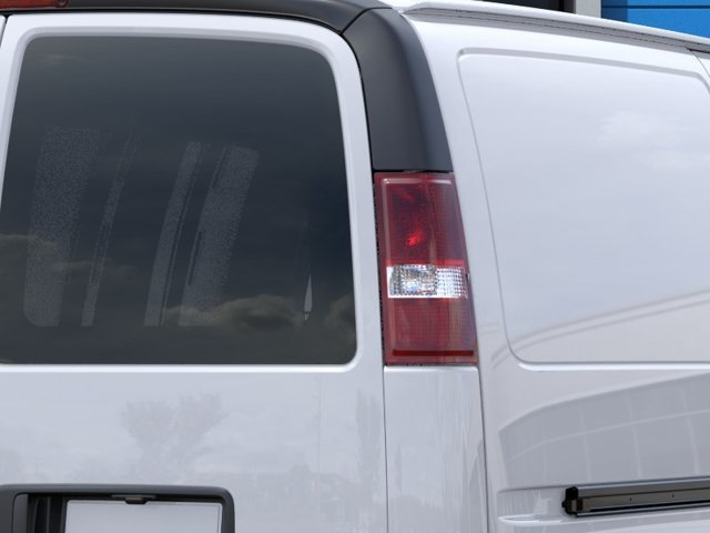 New 2026 Summit White Chevrolet WT image 11