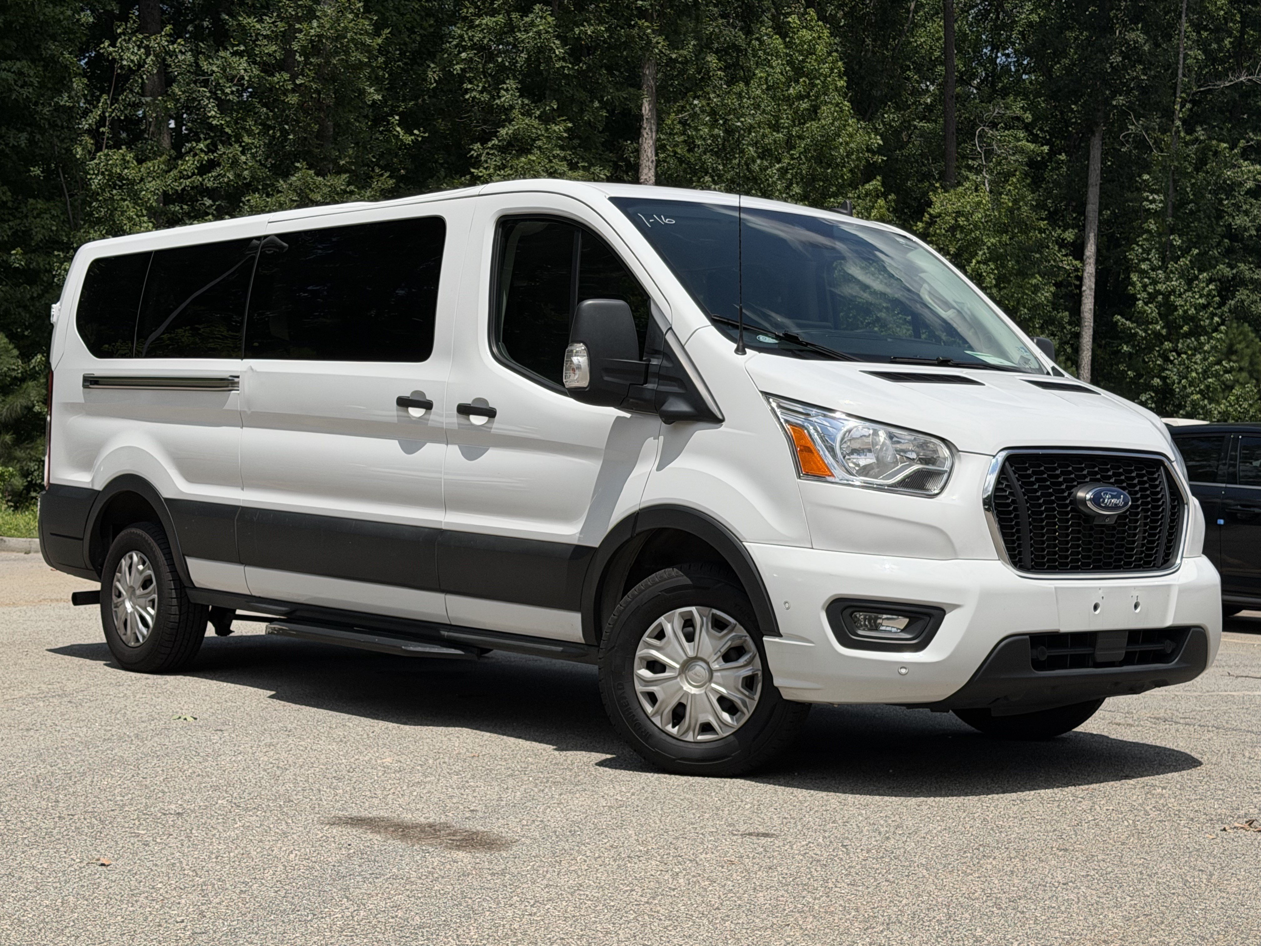 Used 2022 Oxford White Ford XLT image 2