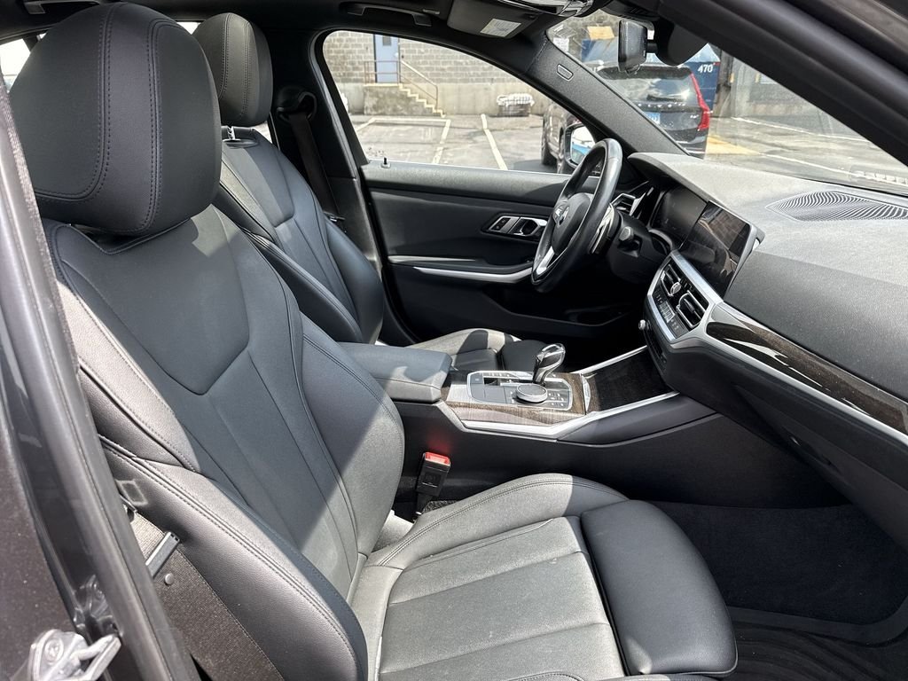 Used 2019 Mineral Gray Metallic BMW 330i xDrive image 22